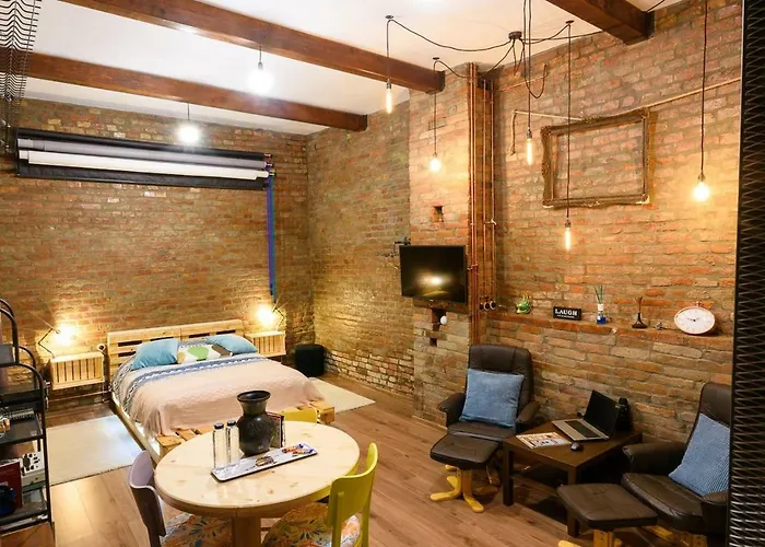 Studio V - Industrial & Original - Old Town Apartament