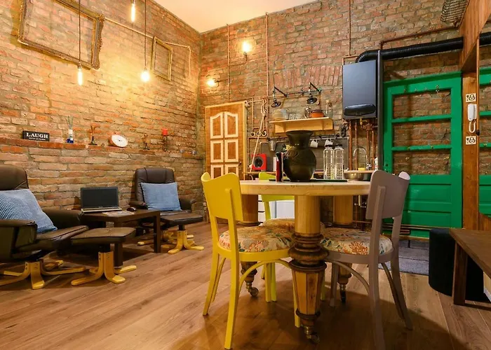 Studio V - Industrial & Original - Old Town * Cluj-Napoca