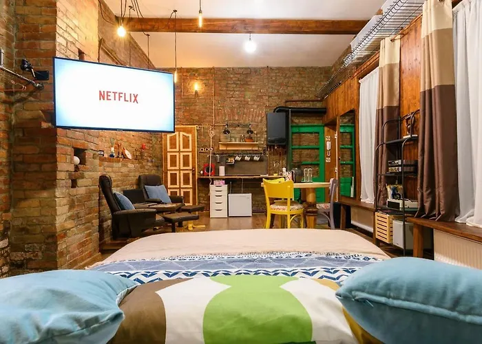 Studio V - Industrial & Original - Old Town Apartment Cluj-Napoca